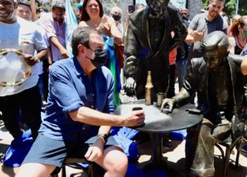 Prefeitura do Rio devolve monumento a Noel Rosa para os cariocas