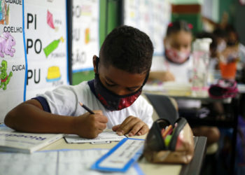 Rio volta às aulas com ensino totalmente presencial