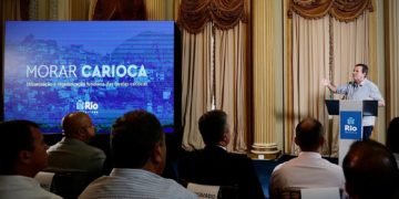 Eduardo Paes anuncia a volta do Morar Carioca