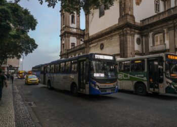 Prefeitura anuncia retorno de duas linhas de ônibus e três serviços especiais na cidade