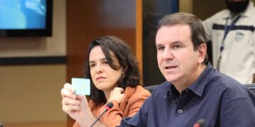 Paes anuncia o início da implantação do novo sistema de bilhetagem digital nos modais de transporte da cidade