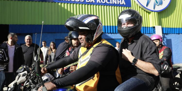 Prefeito Eduardo Paes na primeira corrida do Moto.Rio