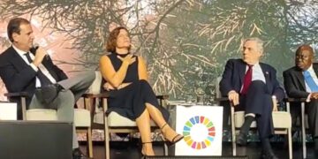 Paes dá “volta ao mundo” em 4 dias em missão de reerguer Galeão e trazer investimentos para o Rio