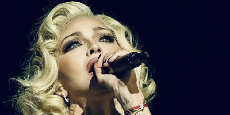 Madonna em show da Celebration Tour, que chega ao Rio no dia 4 de maio - (Foto: Ricardo Gomes/Divulgação)