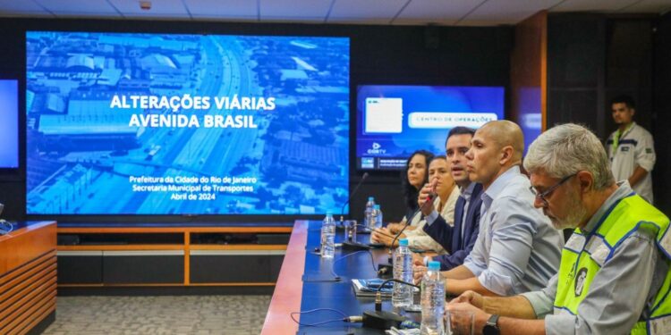 A mudança na faixa seletiva da Avenida Brasil passará a valer no feriado de São Jorge  (Foto: Rafael Catarcione/Prefeitura do Rio)