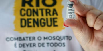 Cidade do Rio inicia aplicação da segunda dose da vacina da dengue em crianças e adolescentes