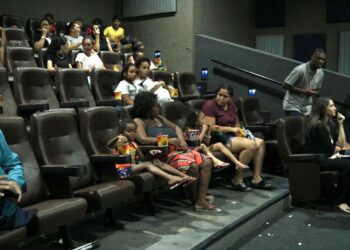 CineCarioca Nova Brasília, no Complexo do Alemão, é reinaugurado