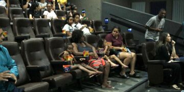 CineCarioca Nova Brasília, no Complexo do Alemão, é reinaugurado