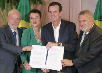 Paes e Lula assinam mais financiamentos pro Rio: R$1 bilhão para infraestrutura e BRT