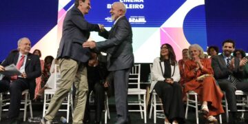 Paes anuncia R$ 34 milhões para o audiovisual carioca