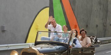 PAES INAUGURA MERGULHÃO DE CAMPO GRANDE