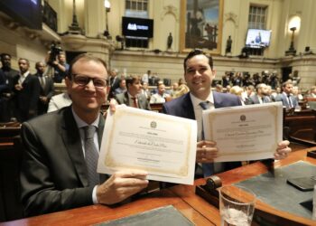 Prefeito e vice-prefeito são diplomados pelo TRE para o mandato 2025-2028