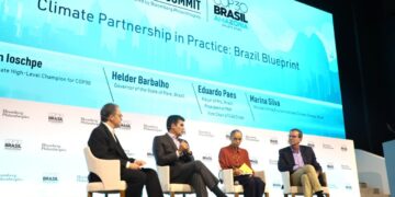 Líderes locais entregam carta com compromissos climáticos à COP30 no encerramento do Fórum de Líderes Locais