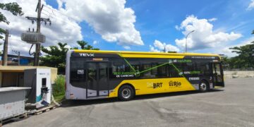 Prefeitura inicia testes com ônibus 100% elétrico no serviço Conexão BRT